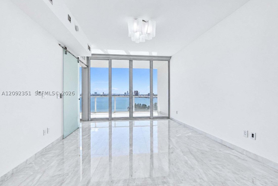 Condo in Miami, Florida, United States 4 - 18946364