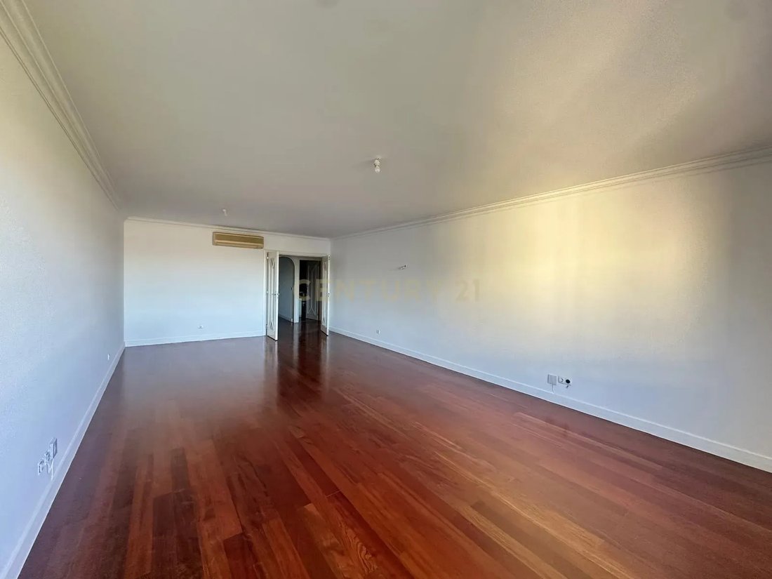 Apartment in Odivelas, Lisbon, Portugal 5 - 18946668