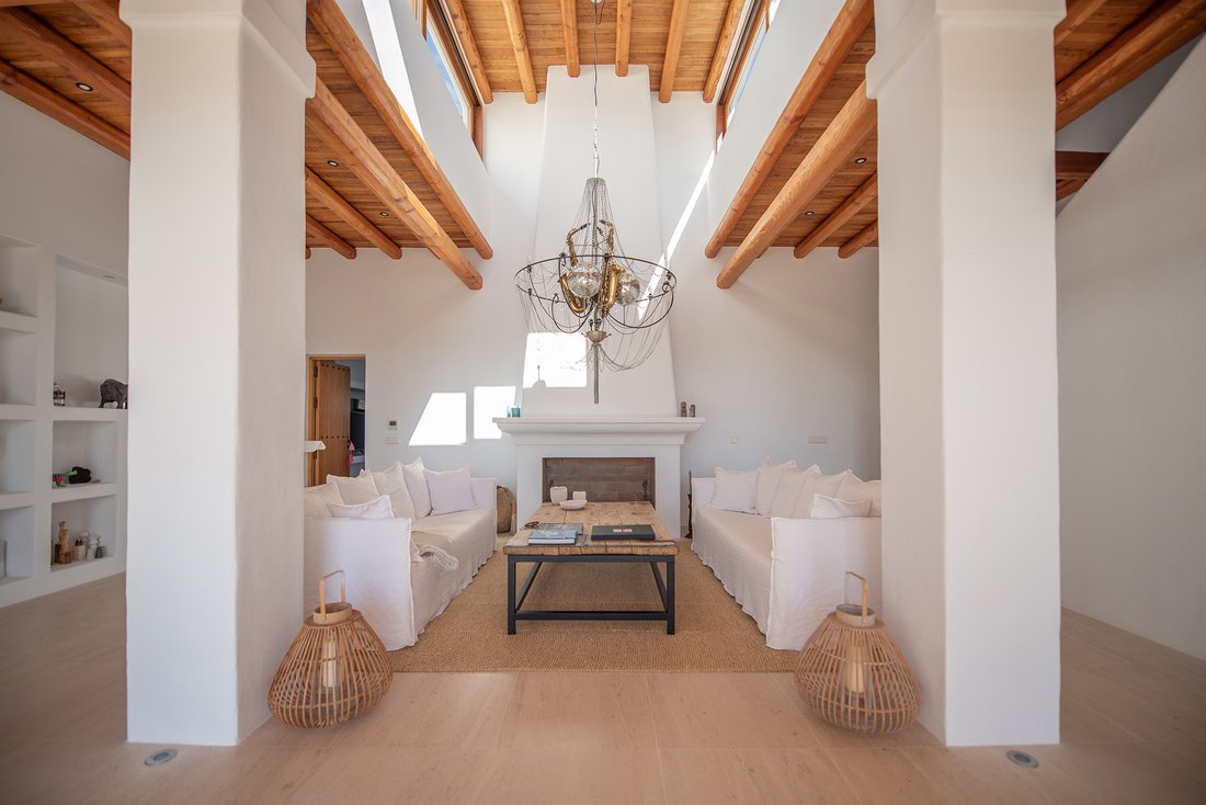 Villa in Santa Gertrudis de Fruitera, Santa Eularia des Riu, Balearic Islands 2 - 18947554