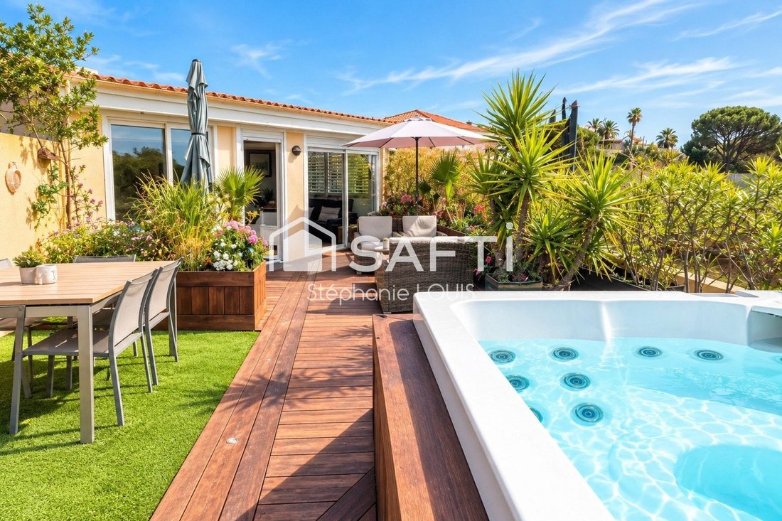 Apartment in Exterieurs, Frejus, France 1 - 18947752