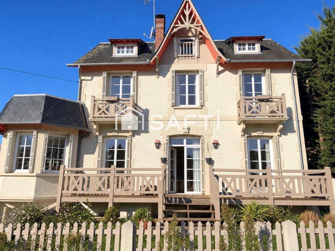 House in Benerville-sur-Mer, Normandy, France 1 - 18947680