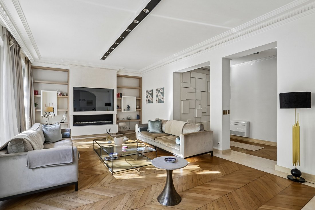 Apartment in La Fourche-Guy Môquet, Paris 17e Arrondissement, Paris 4 - 18947109
