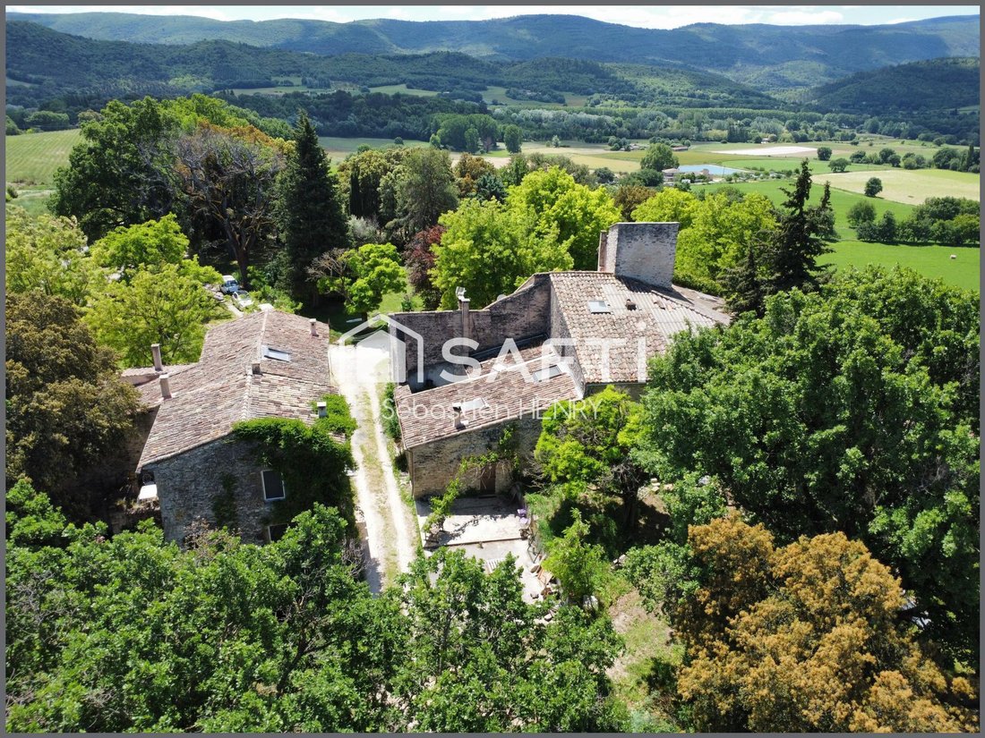 House in Céreste-en-Luberon, Provence-Alpes-Côte d'Azur, France 2 - 18947682