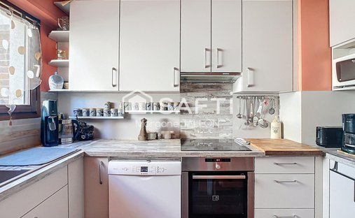 House in Le Centre, Maisons-Alfort, France 1