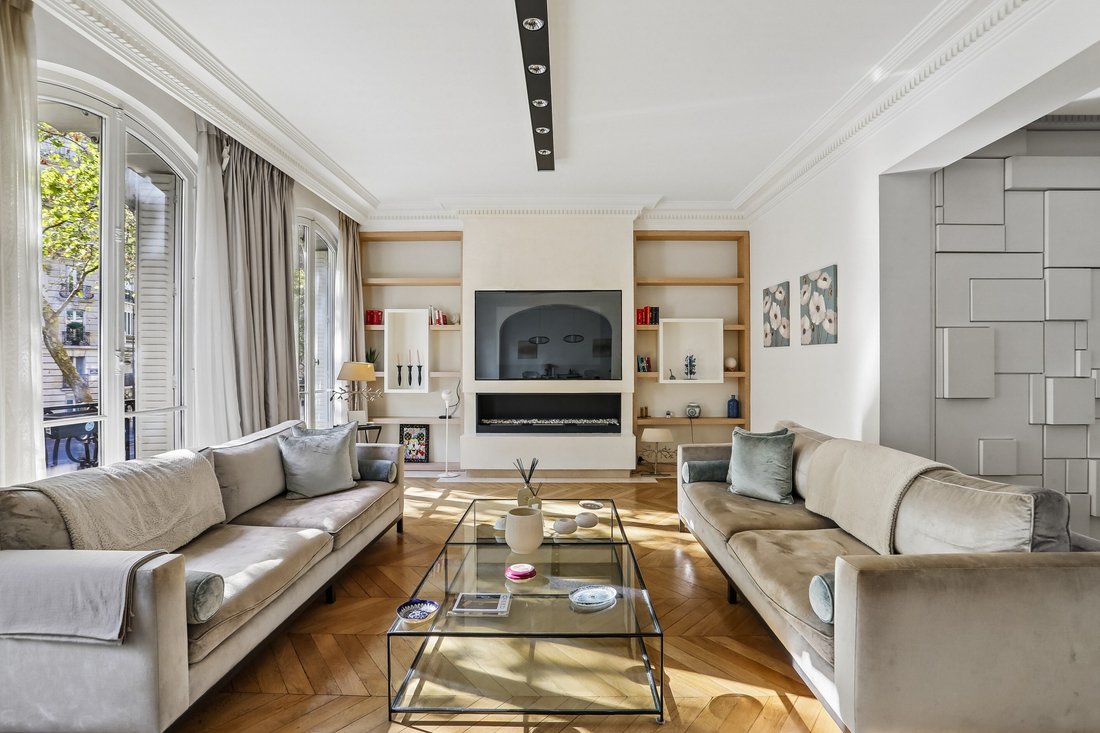 Apartment in La Fourche-Guy Môquet, Paris 17e Arrondissement, Paris 3 - 18947109