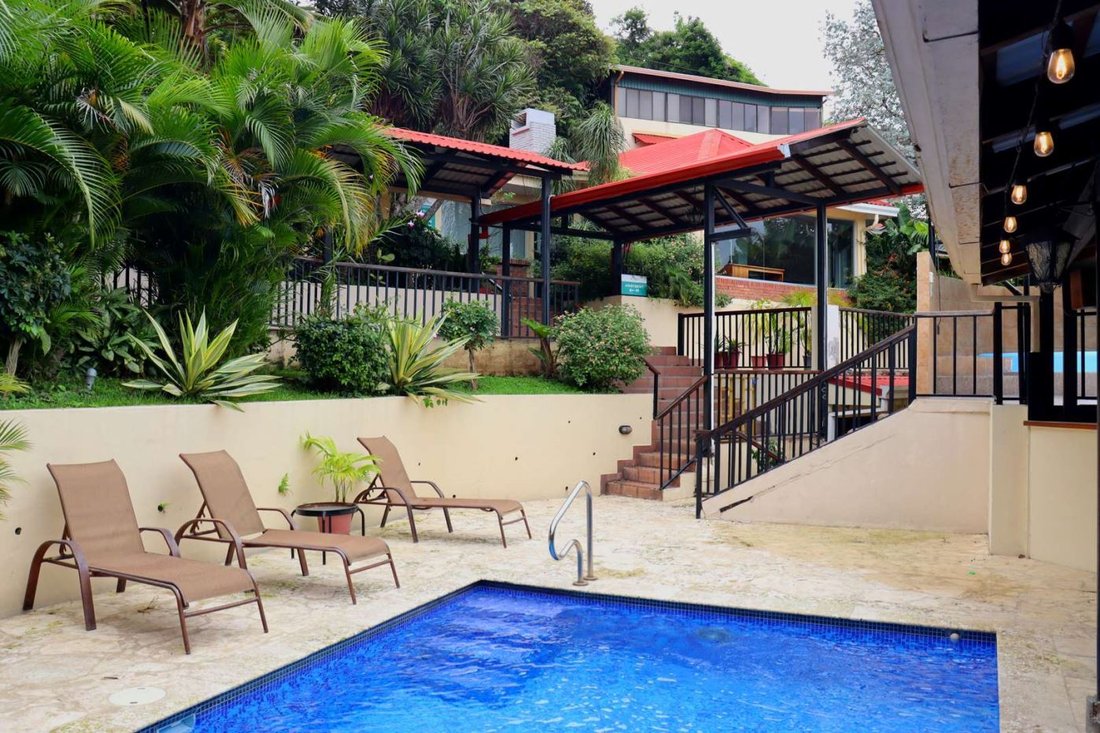 House in Escazu, San José Province, Costa Rica 1 - 18947176