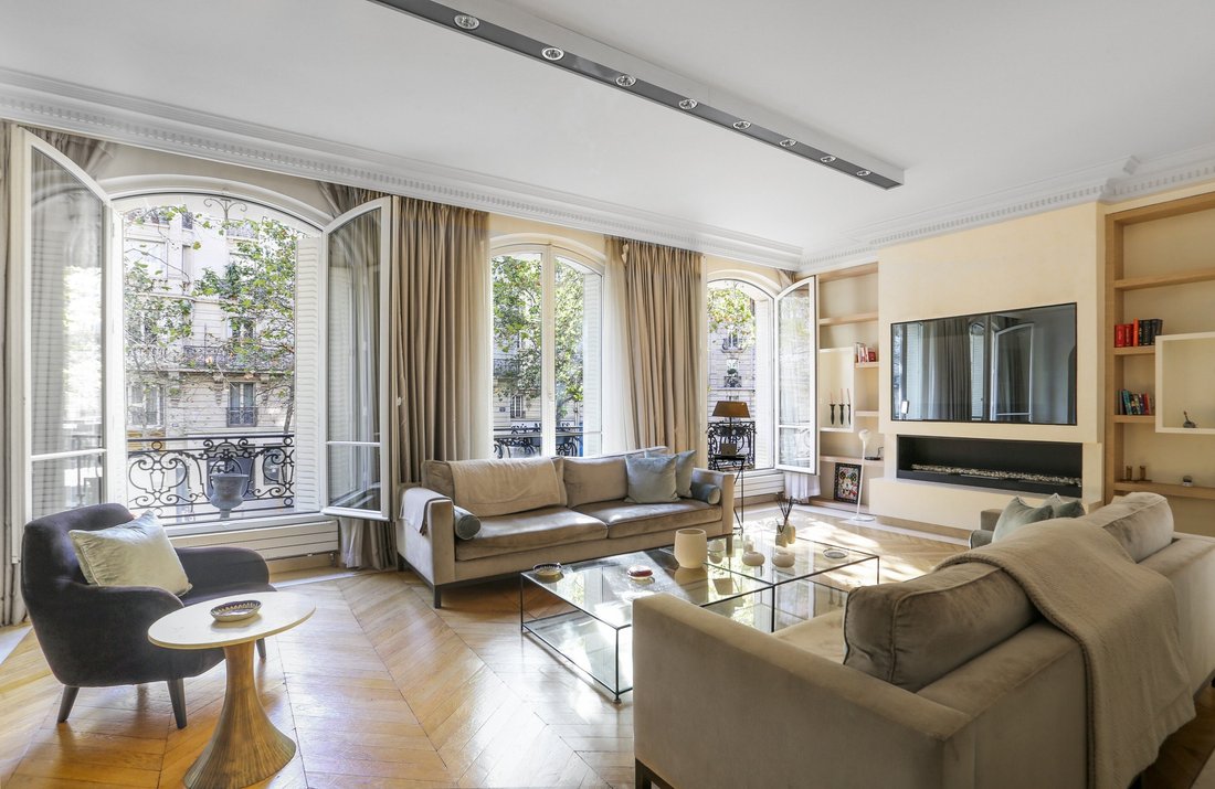 Apartment in La Fourche-Guy Môquet, Paris 17e Arrondissement, Paris 2 - 18947109