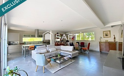 House in Baraillot, Le Haillan, France 1