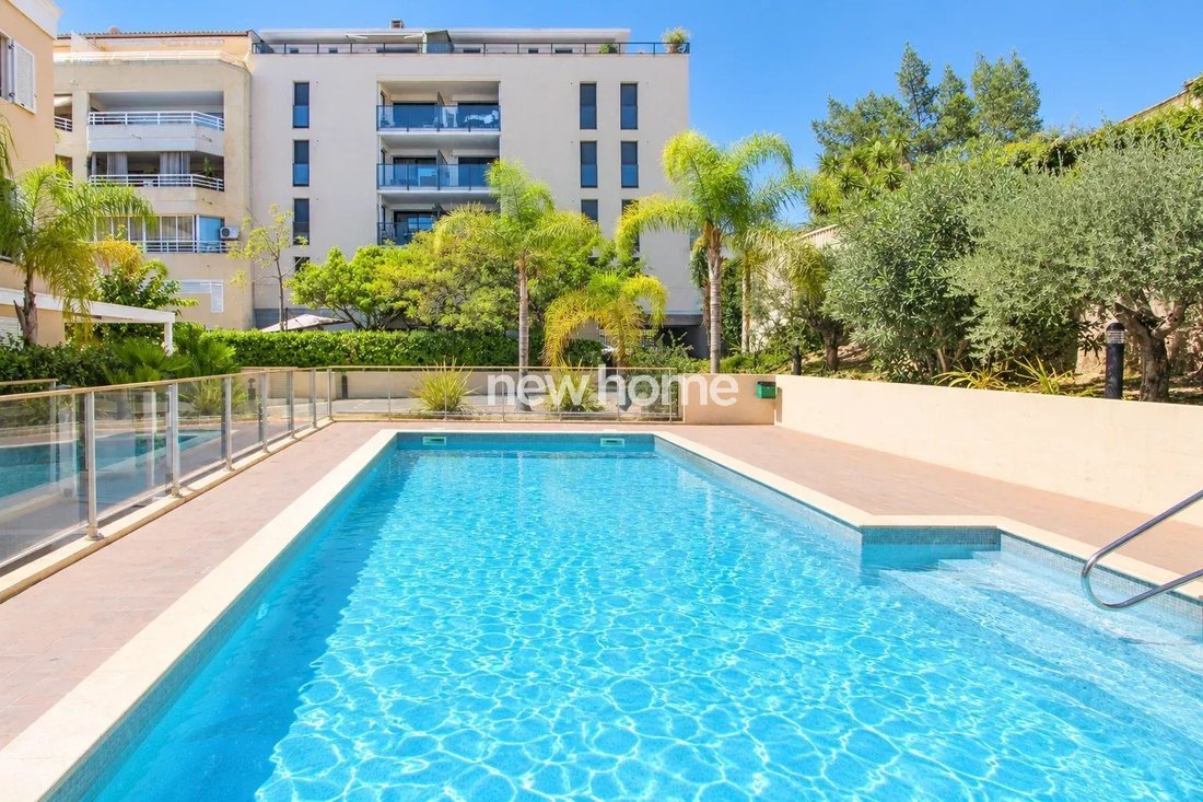 Apartment in La Source, Cannes, France 1 - 18946952