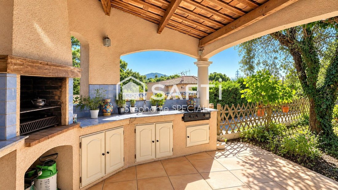 House in Mougins, Provence-Alpes-Côte d'Azur, France 3 - 18947622