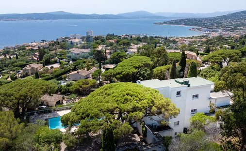 Estate in Ville-Les Saquedes-Le Bouillonnet, Sainte-Maxime, France 1