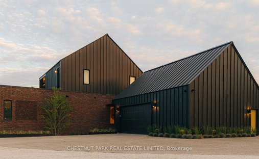 House in Mono, Ontario, Canada 1
