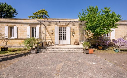 House in Villenave-d'Ornon, Nouvelle-Aquitaine, France 1