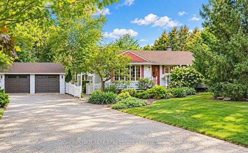 House in Hamilton, Ontario, Canada 1