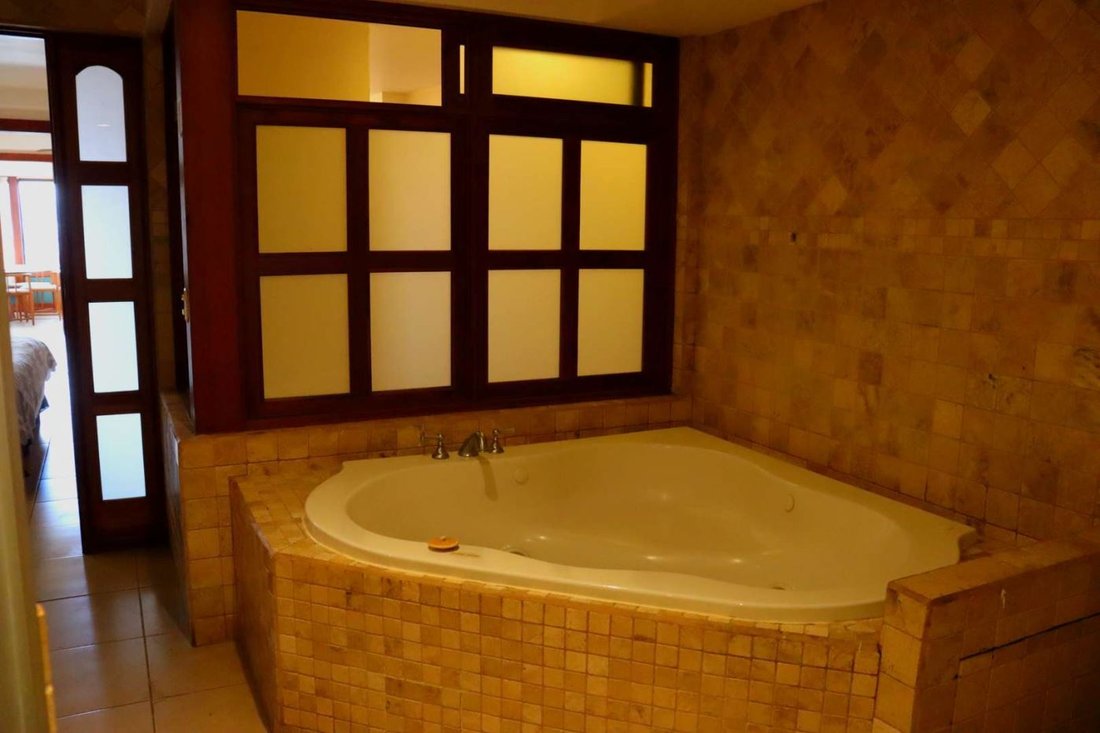 House in Escazu, San José Province, Costa Rica 2 - 18947176