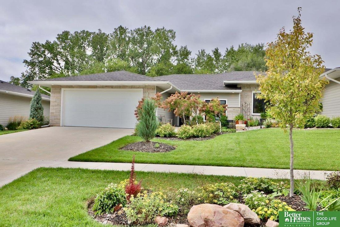 Townhouse in Lincoln, Nebraska, United States 1 - 18947103