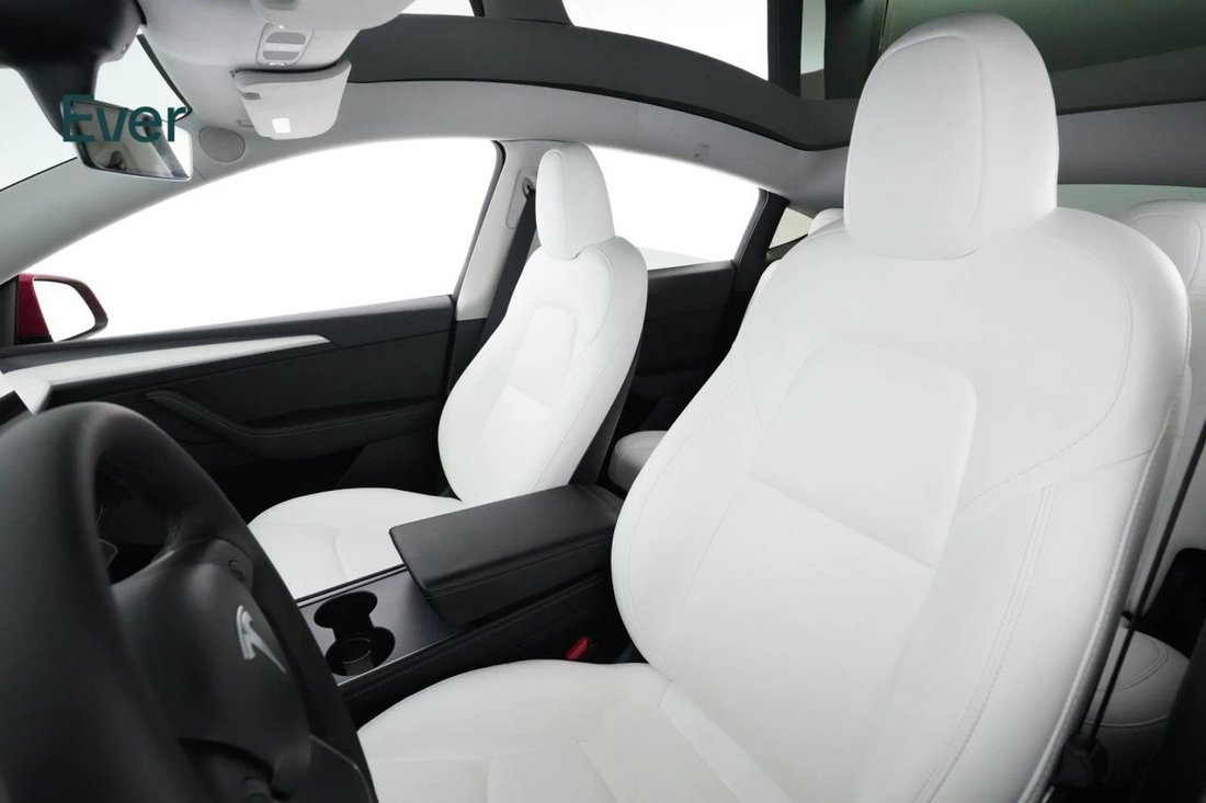 Suv in San Francisco, CA, United States 4 - 18947419
