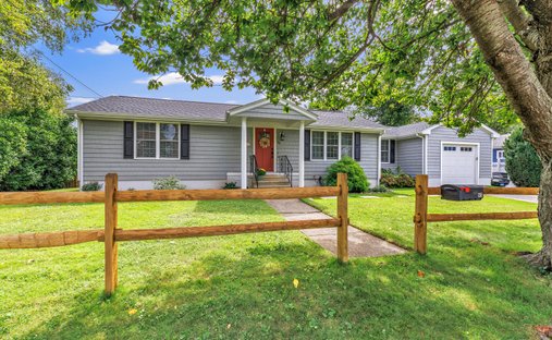 House in Stratford, Connecticut, United States 1