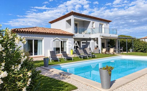 House in La Motte, Provence-Alpes-Côte d'Azur, France 1