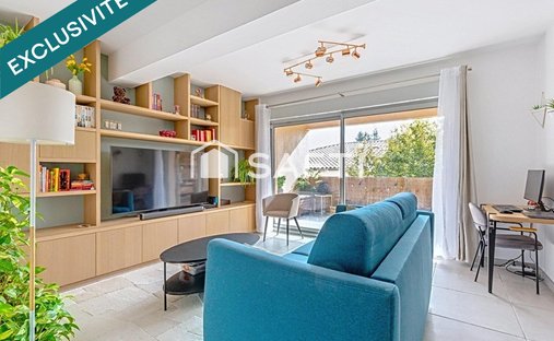 Apartment in Granettes-Jauberte-Sainte Anne, Aix-en-Provence, France 1