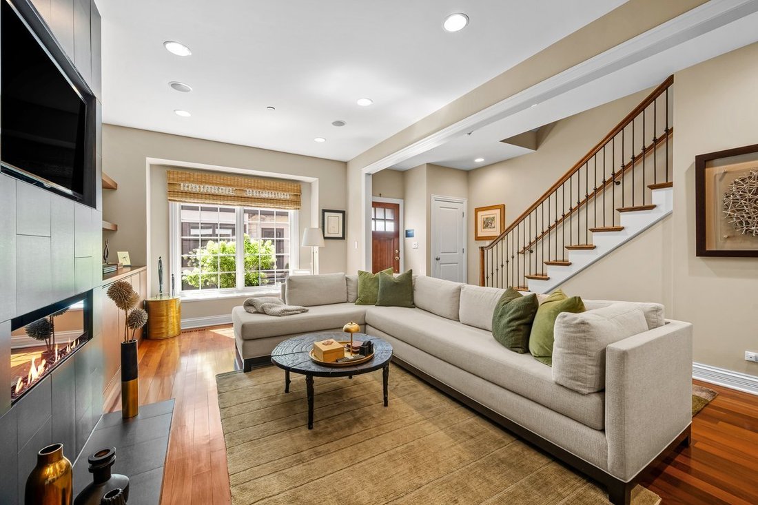 Condo in Highland Park, Illinois, United States 2 - 18947085