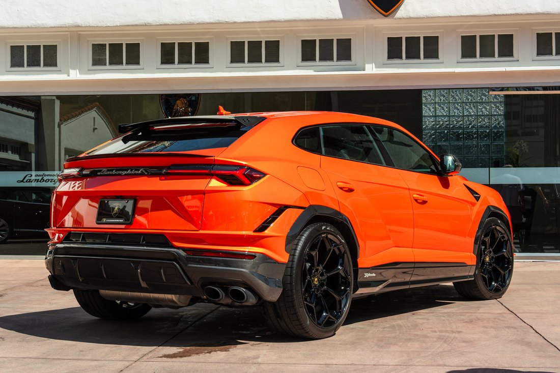 Suv in Beverly Hills, CA, United States 3 - 18946981