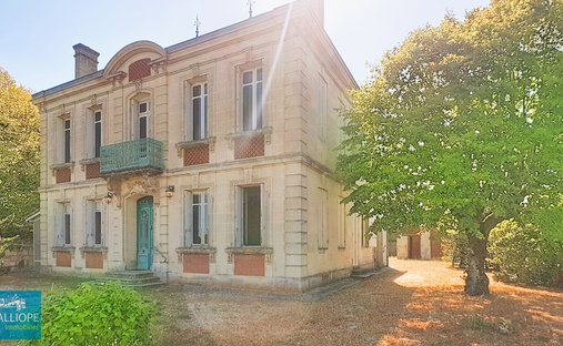Castle in Margaux-Cantenac, Nouvelle-Aquitaine, France 1