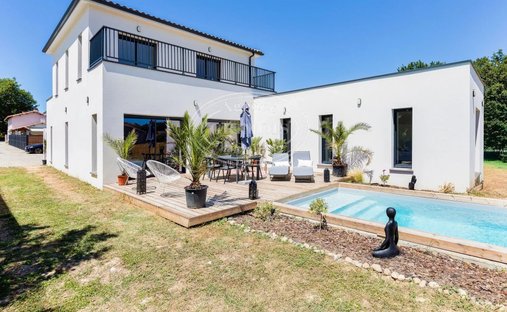 Villa in Labastide-Saint-Sernin, Occitania, France 1