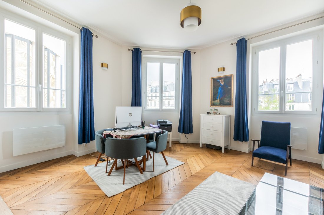 Apartment in Cambronne-Garibaldi, Paris 15e Arrondissement, Paris 1 - 17393255