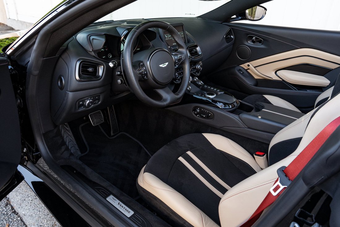 Cabriolet in Beverly Hills, CA, United States 3 - 18946986