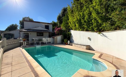 Villa in Notre Dame des Routes, Toulon, France 1
