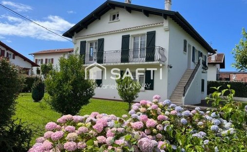 House in Sud, Ciboure, France 1