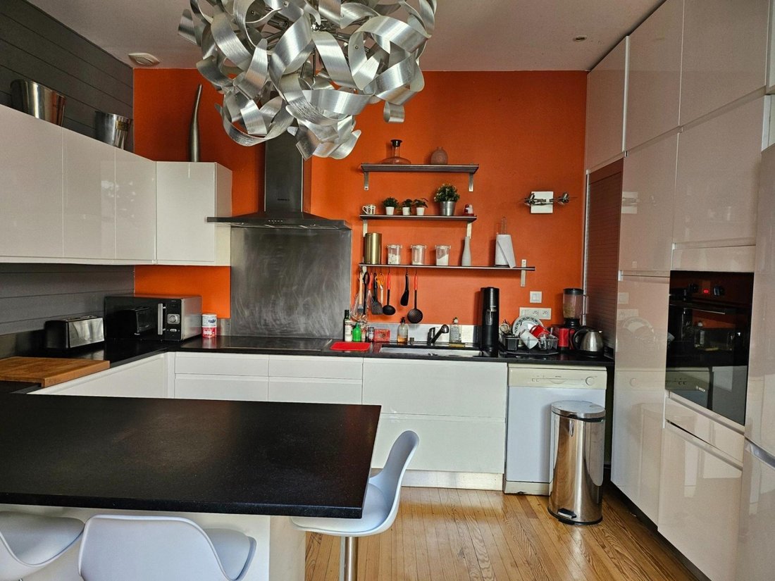 Apartment in Hôtel de Ville-Quinconce-Saint Seurin-Fondaudège, Bordeaux, France 2 - 18947638