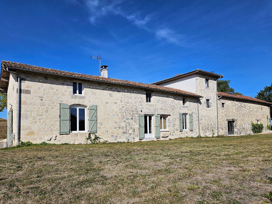 Villa in Fieux, Nouvelle-Aquitaine, France 2 - 18947488