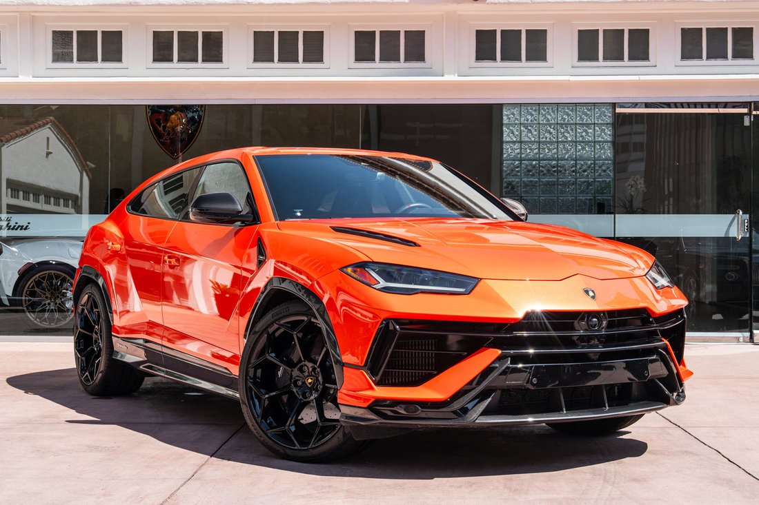 Suv in Beverly Hills, CA, United States 1 - 18946981