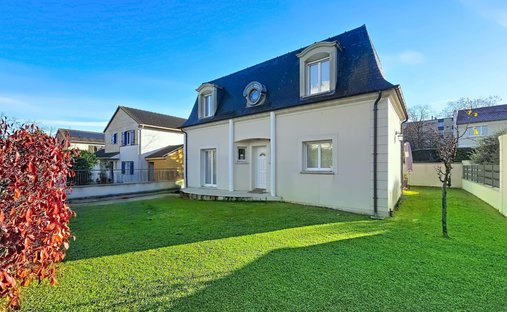 House in L'Union, Sartrouville, France 1