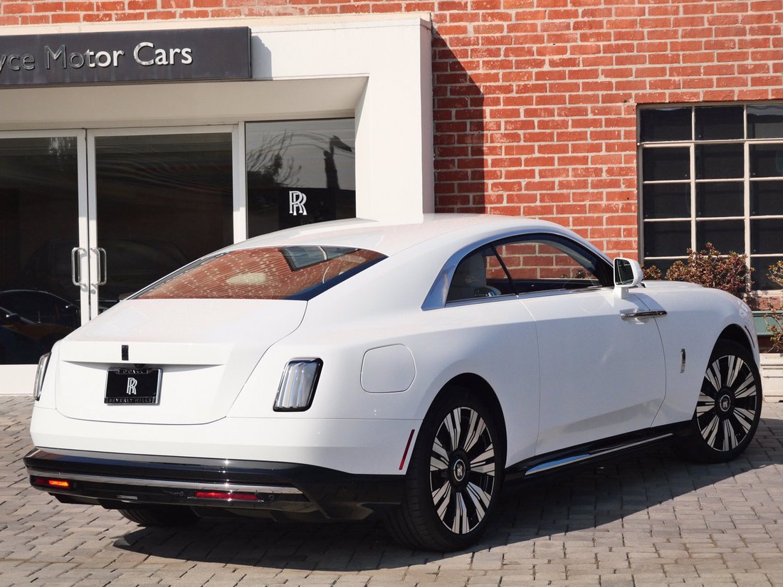 Coupe in Beverly Hills, CA, United States 2 - 18946979