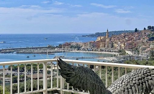 Penthouse in Menton, Provence-Alpes-Côte d'Azur, France 1