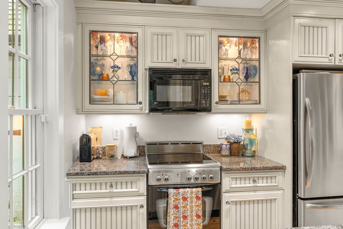 Condo in Mashpee, Massachusetts, United States 3 - 18947530