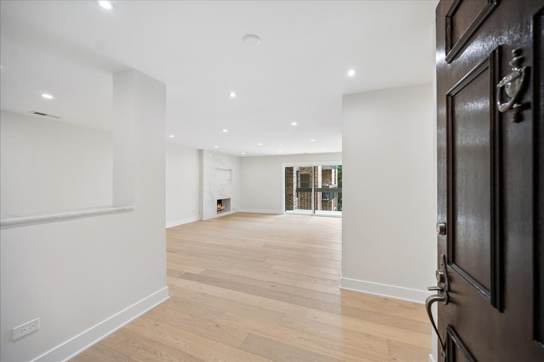 Condo in Northbrook, Illinois, United States 2 - 18947137