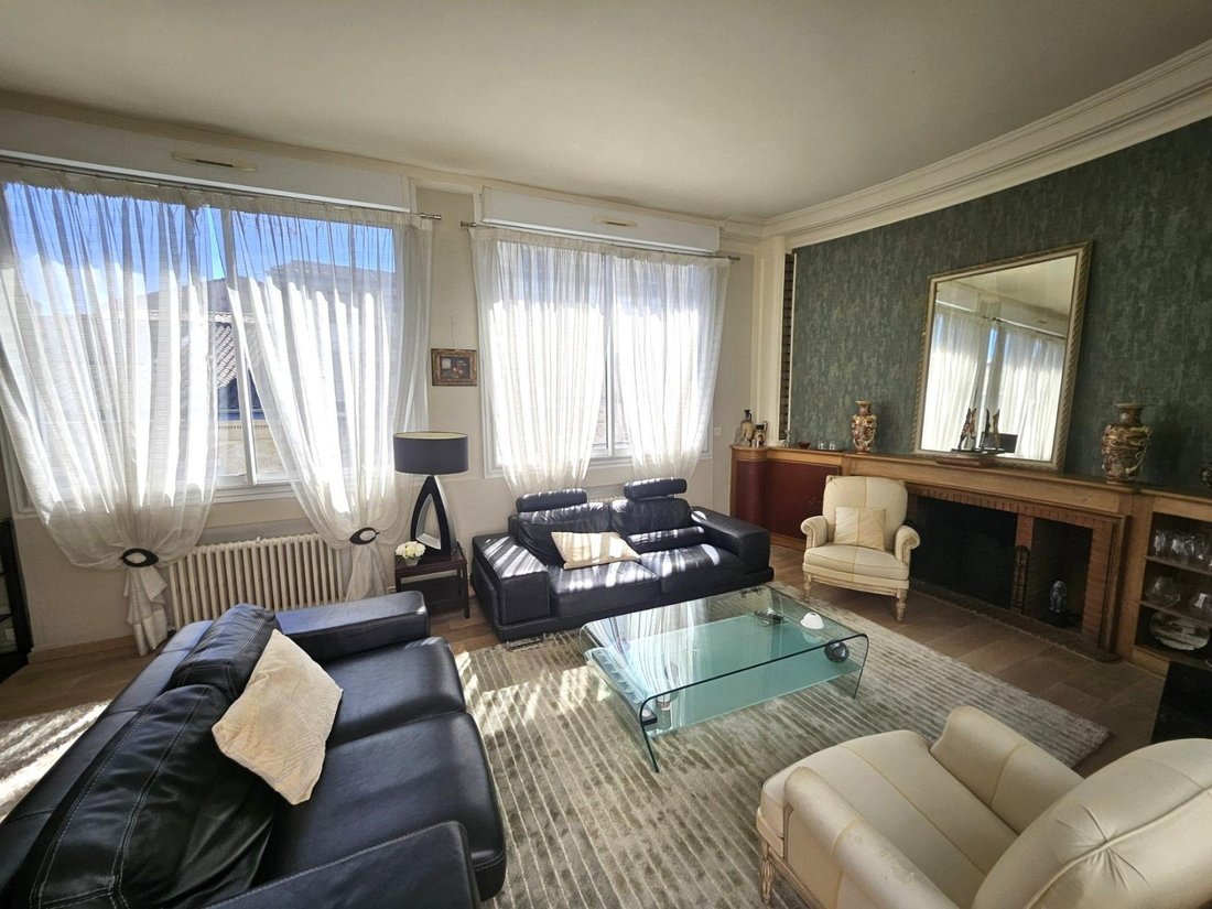 Appartement à Hôtel de Ville-Quinconce-Saint Seurin-Fondaudège, Bordeaux, France 2 - 18947638