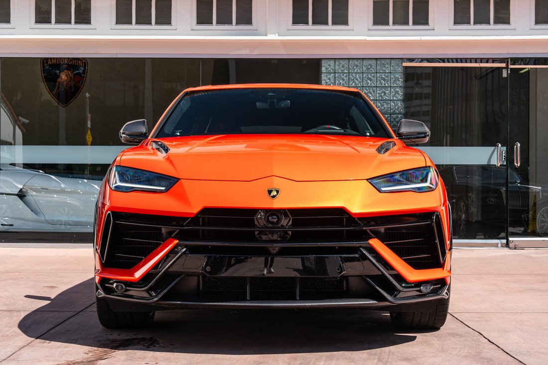 Suv in Beverly Hills, CA, United States 5 - 18946981