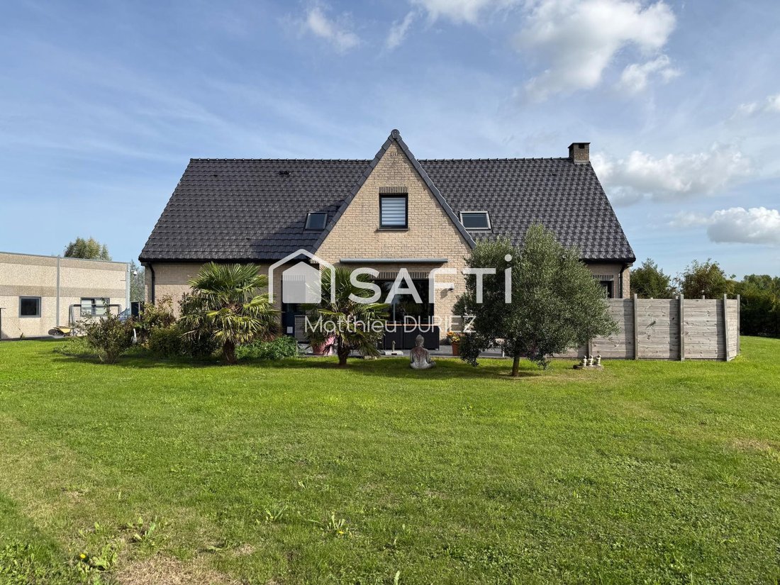 House in Hondschoote, Hauts-de-France, France 1 - 18947665