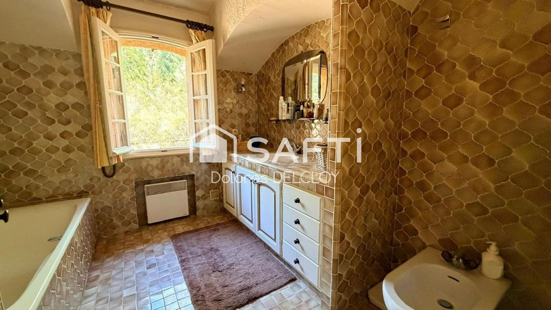 House in Nartelle-Noyer-Bellevue-bd des Sardinaux, Sainte-Maxime, France 4 - 18947765