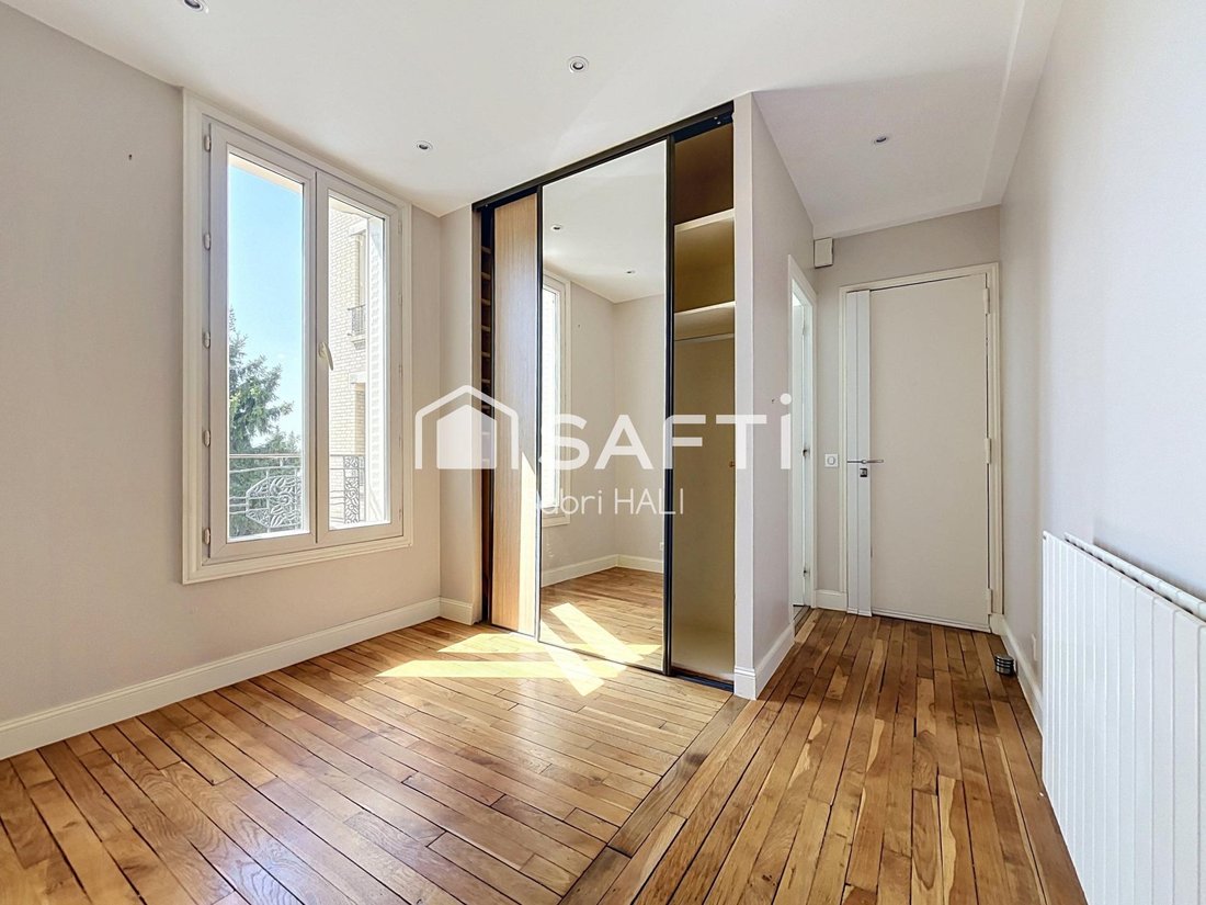 Apartment in Plateau-Grèves-Europe-Gare du Stade-Fossés Jean, Colombes, France 1 - 18947761