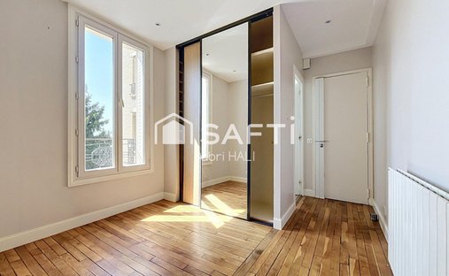 Apartment in Plateau-Grèves-Europe-Gare du Stade-Fossés Jean, Colombes, France 1