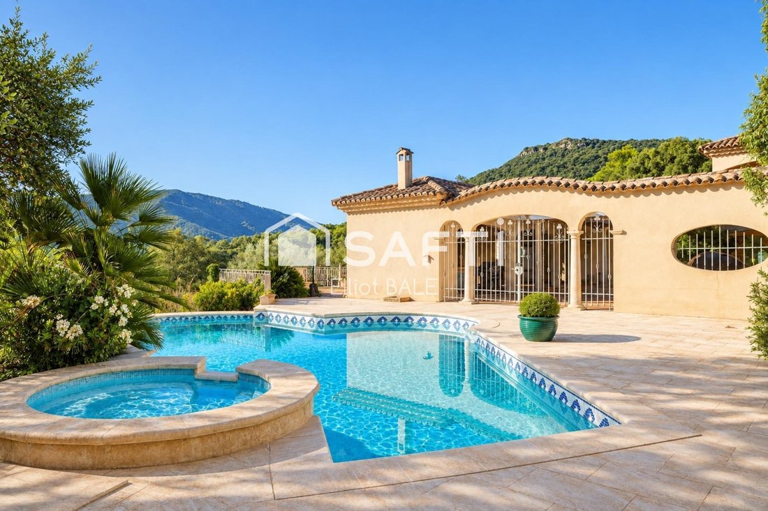 House in La Môle, Provence-Alpes-Côte d'Azur, France 1 - 17713580