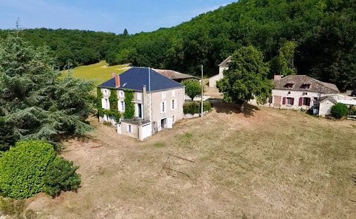Casa en Hautefage-la-Tour, Nueva Aquitania, Francia 1