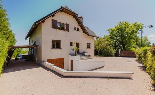 Villa in Échenevex, Auvergne-Rhône-Alpes, France 1
