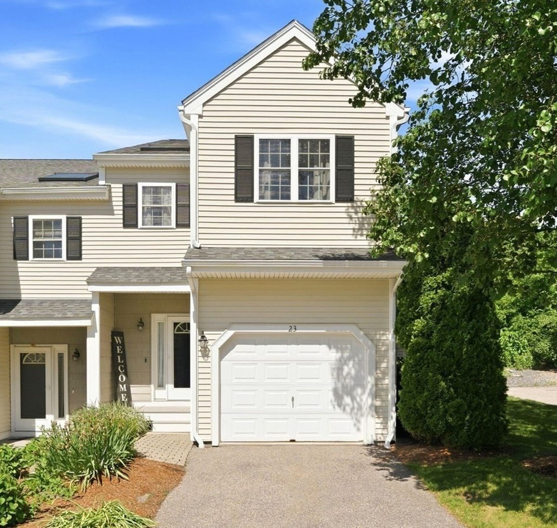 Condo in Grafton, Massachusetts, United States 1 - 18285797